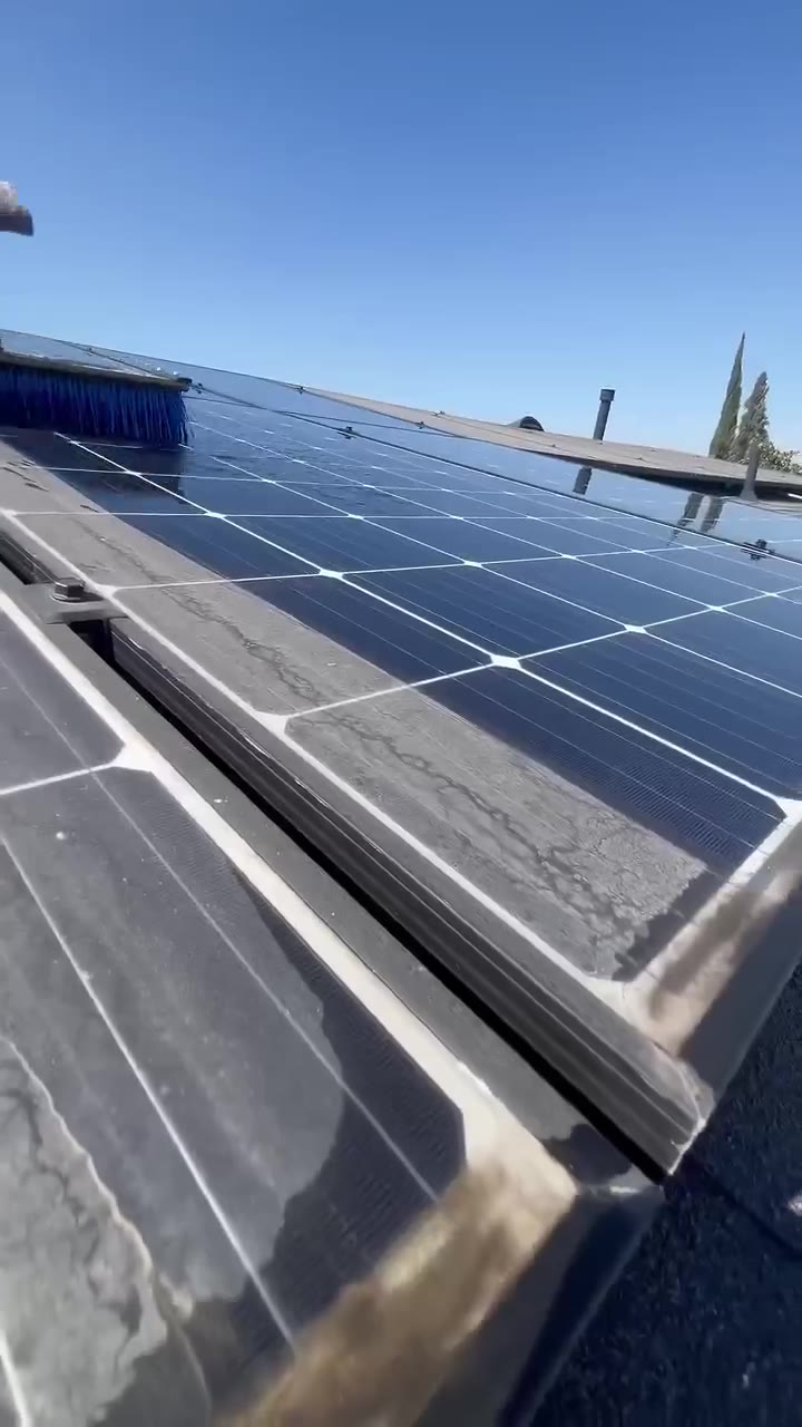 Nettoyage de panneaux solaires